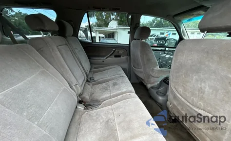 2003 Toyota Sequoia Sr5 из США, поврежденный, VIN 5TDZT34A03S143809